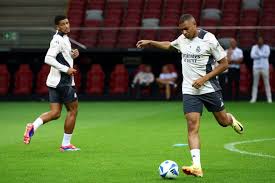 決吸引了球 決吸引了球